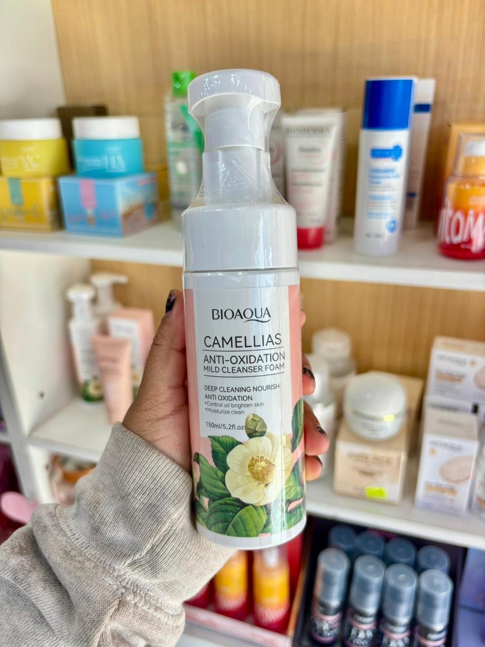 ESPUMA  CAMELLIAS - Maquillaje