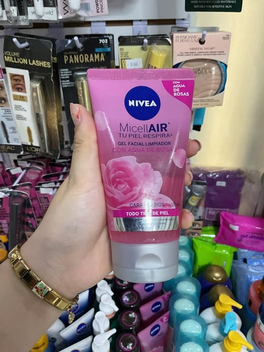 nivea gel facial agua de rosas - Maquillaje